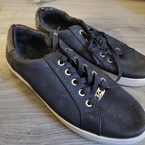 Mens shoes